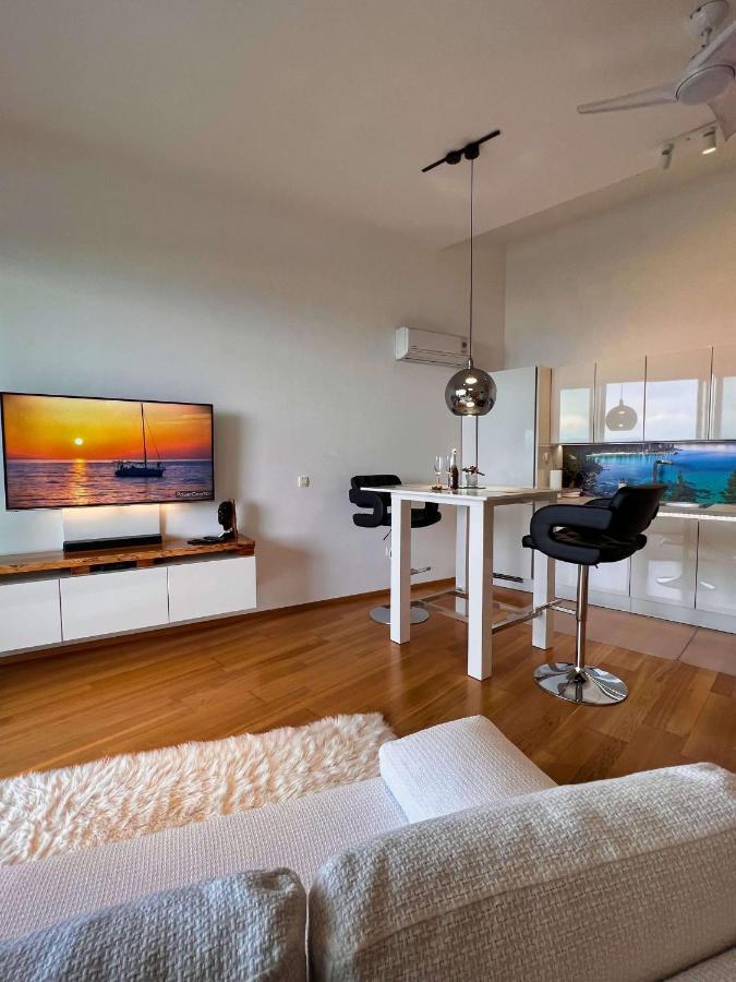 Appartamento Lux -luxury Sea And Mountains View Apartment-new Capodistria