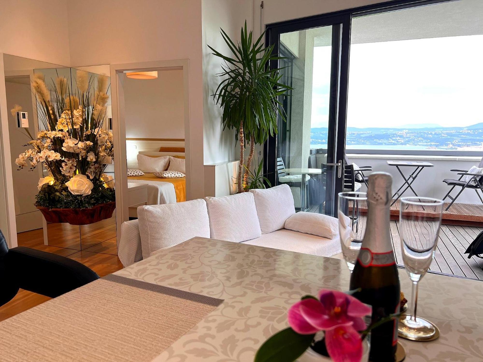 Lux -luxury Sea And Mountains View Apartment-new *